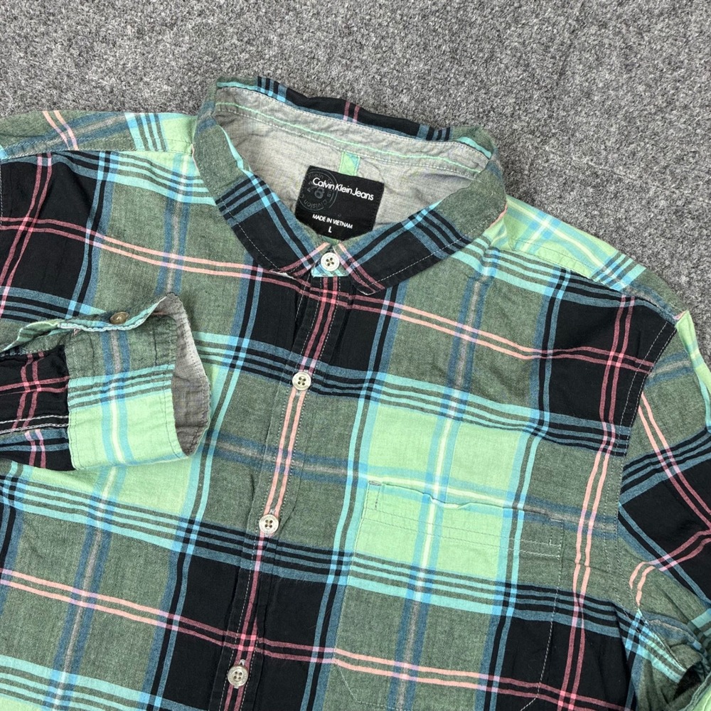Calvin Klein Jeans Mens Size Large Green Plaid Long Sleeve Button Down Shirt